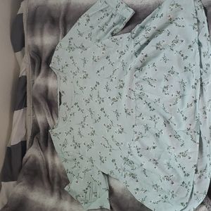 Short sleeve flower pattern blouse